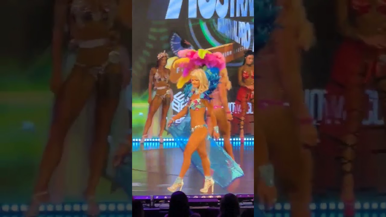WBFF 💪 Watch till the end! 💪😍 #shorts #shortsfeed #shortvideo #wbff #bikini #bikinigirls
