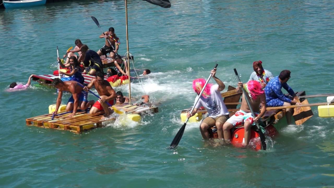 La course de radeau dans le port de La Cotini&egrave;re (&eacute;t&eacute; 2016)