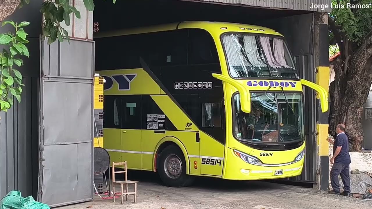 Godoy (58514) Niccolo New Concept 2250 Isidro Mercedes Benz O- 500RSD. 