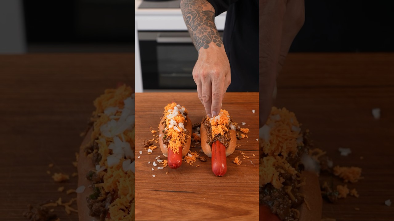 Chilli cheese hotdogs 🌭