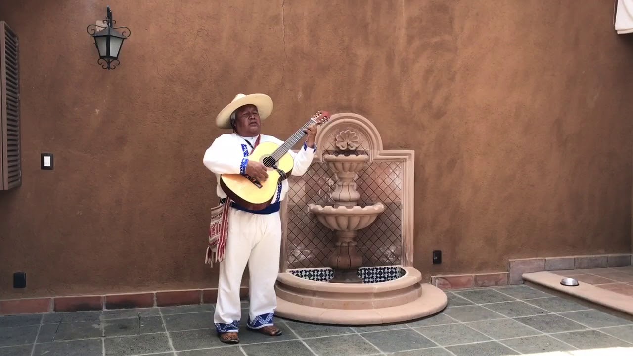 &ldquo;Flor de Canela&rdquo; Pirekuas - Don Pedro Morales