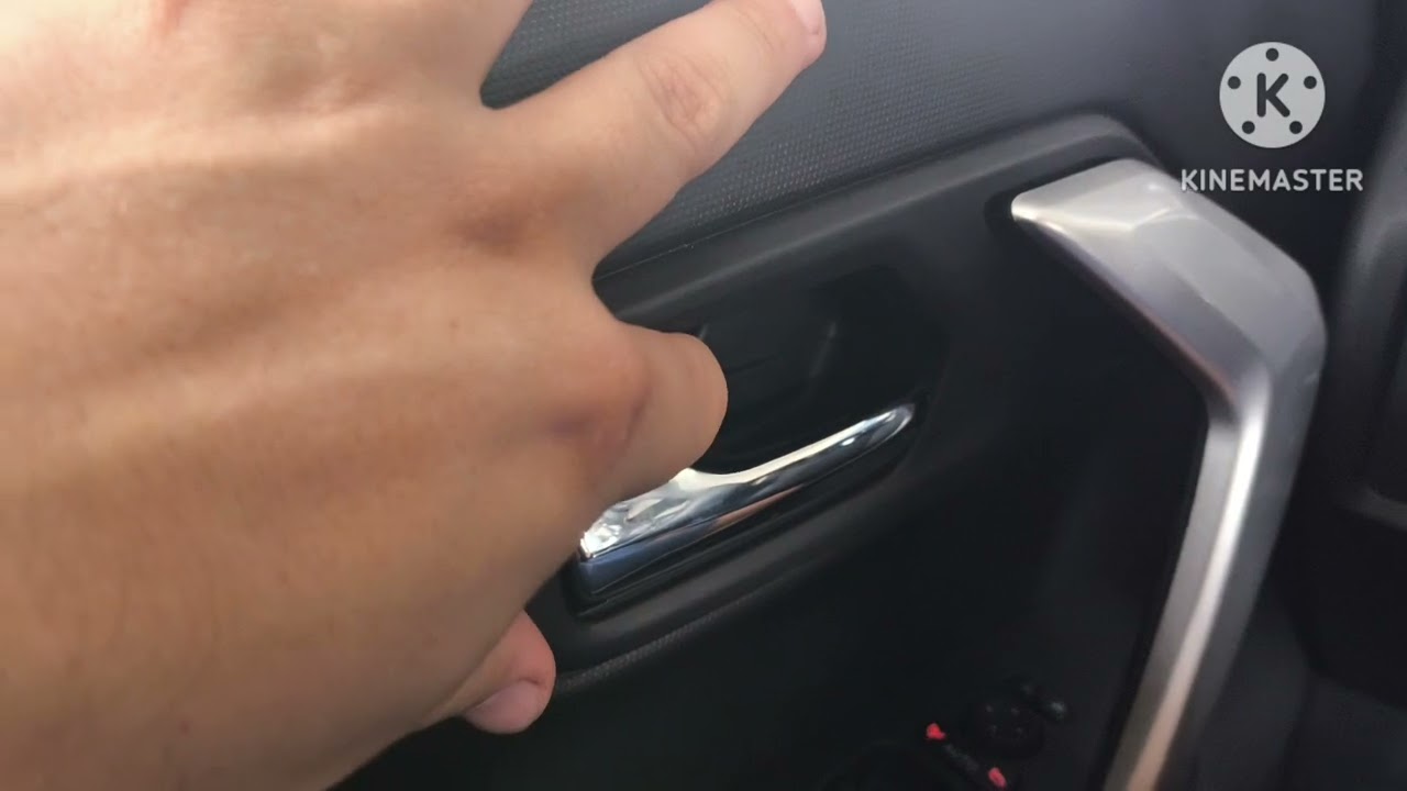 Cómo Activar/desactivar los seguros automáticos  en la Toyota Raize.
