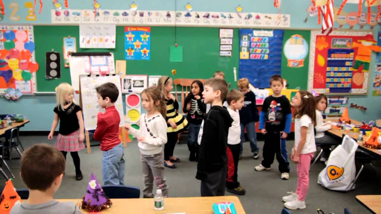 2010 Halloween Party at Penn Wood Elementary (Mrs. Russell's Class)