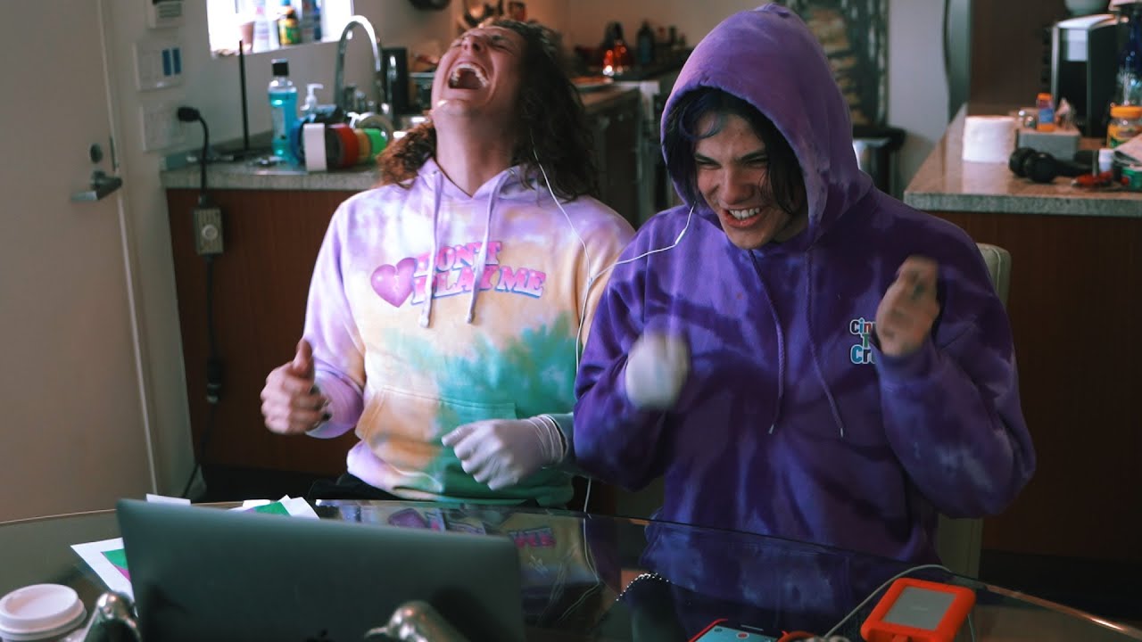 YUNGBLUD - Weird! (behind the scenes of the music video)