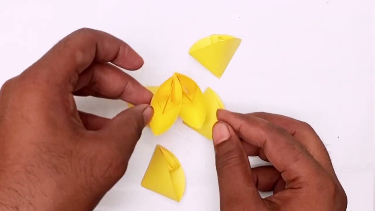 Beautiful paper flowers hanging cafts# in a new video#in a # subscribe# making cafts🥰