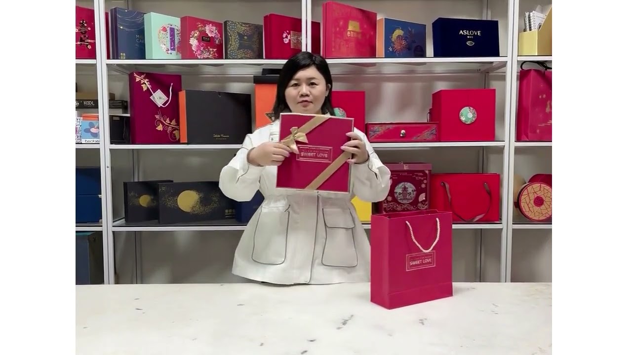 Ribbon bow lid and based gift box: step by step guide