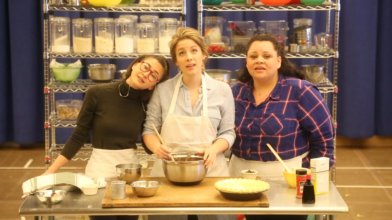 Jessie Mueller, Kimiko Glenn and Keala Settle Sing 