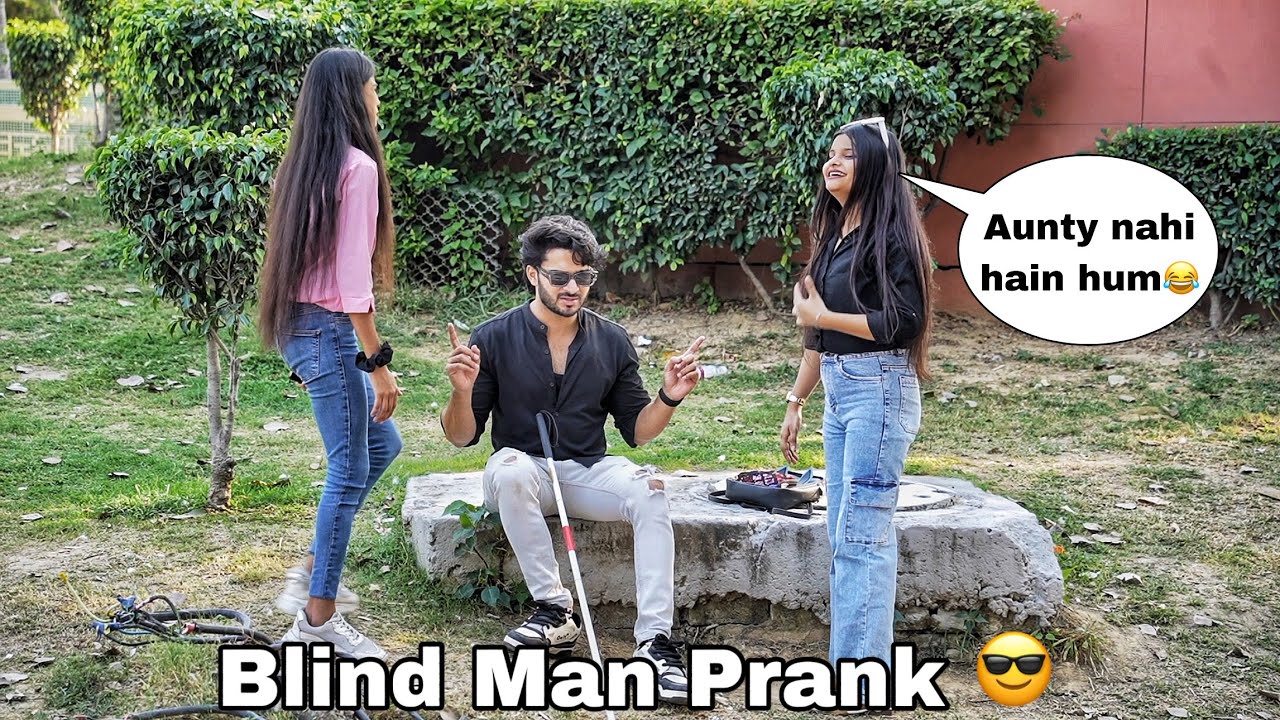 Blind Man Calling Girls Aunty🤪 Epic Reactions😝 Zia Kamal