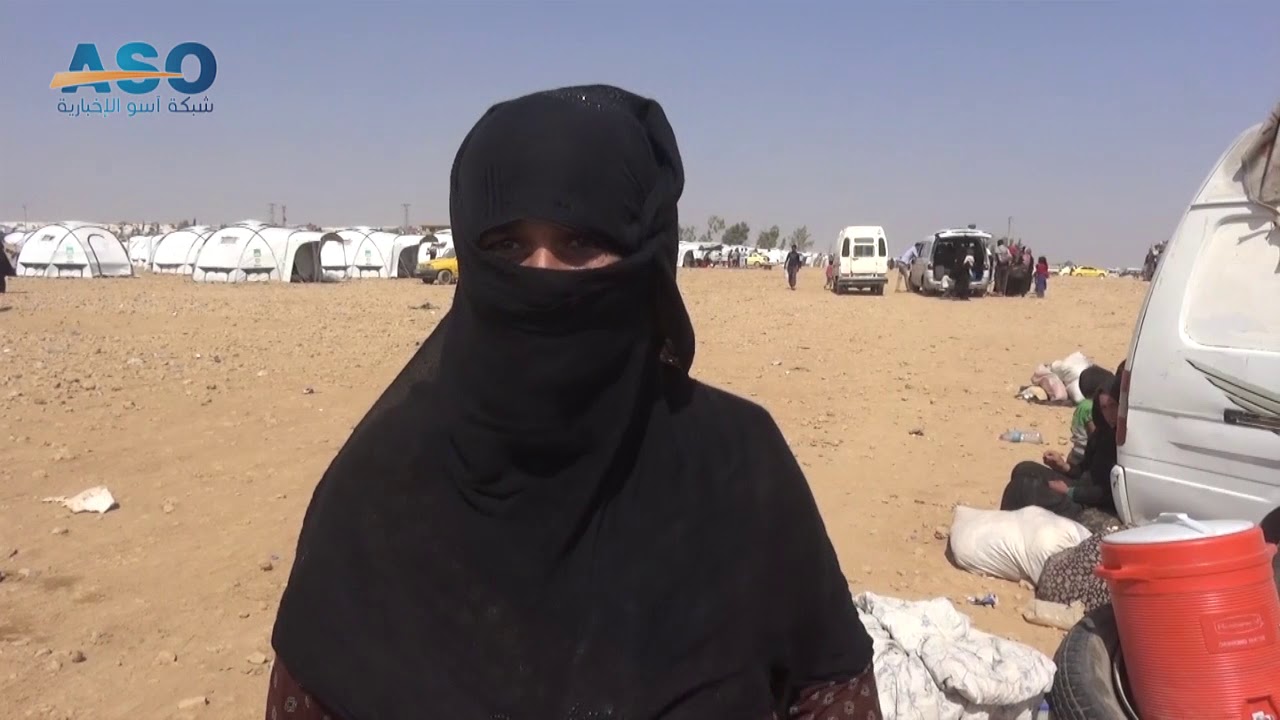 نازحو دير الزور يصلون إلى مخيم عين عيسى