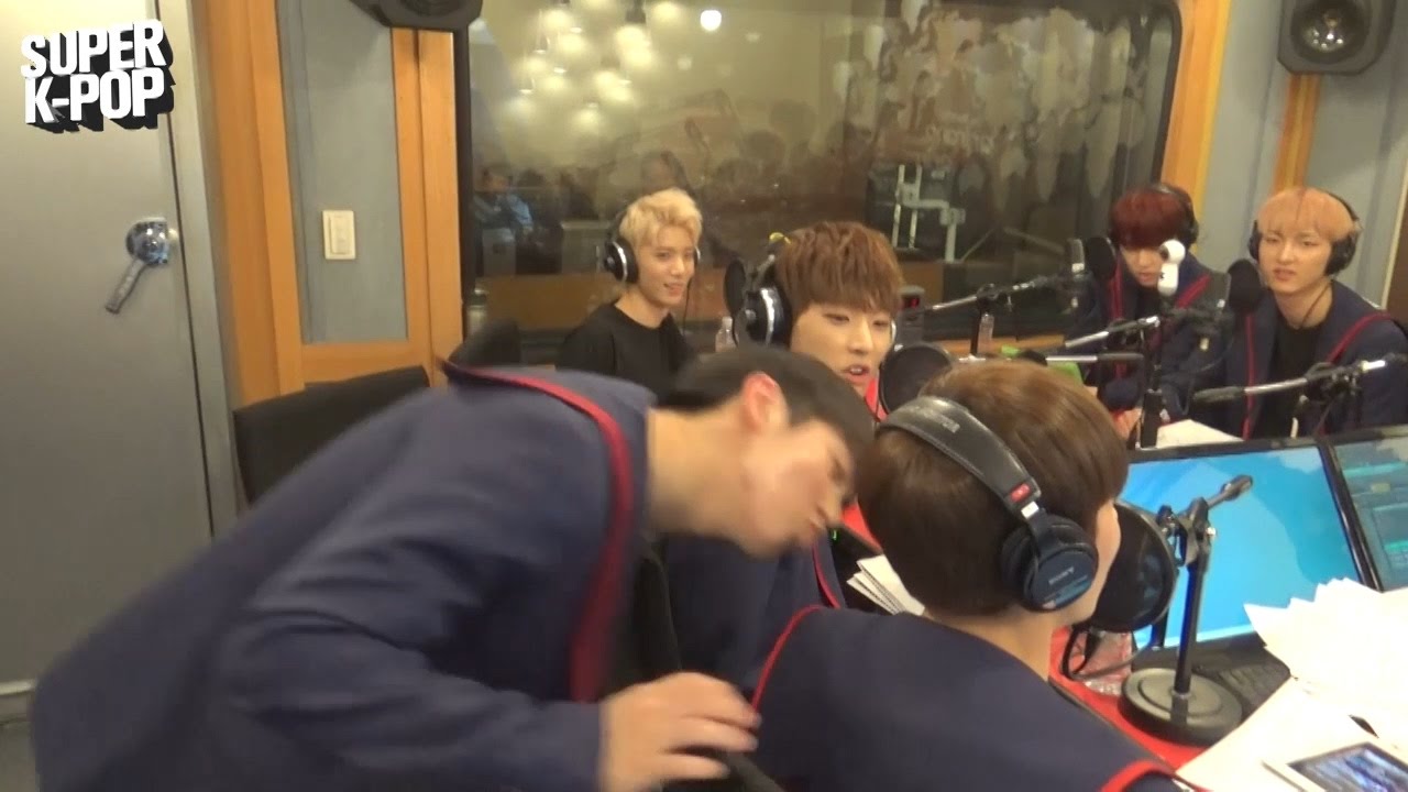 [Super K-Pop] 에스에프나인 (SF9) 다원, 찬희에게 기습뽀뽀?! (SF9's DaWon gives ChanHee a kiss?!)
