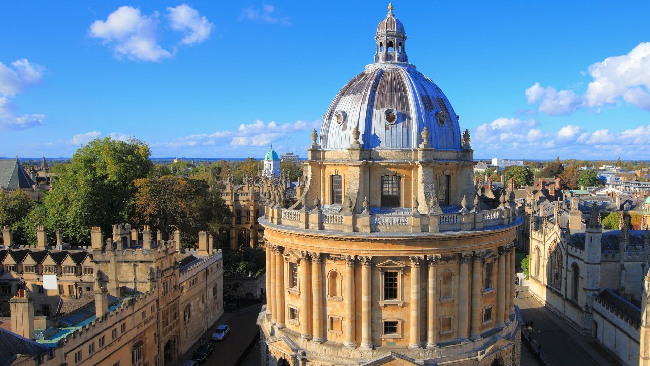 Windsor Castle, Stonehenge & Oxford Tour | 2025 | Evan Evans Tours