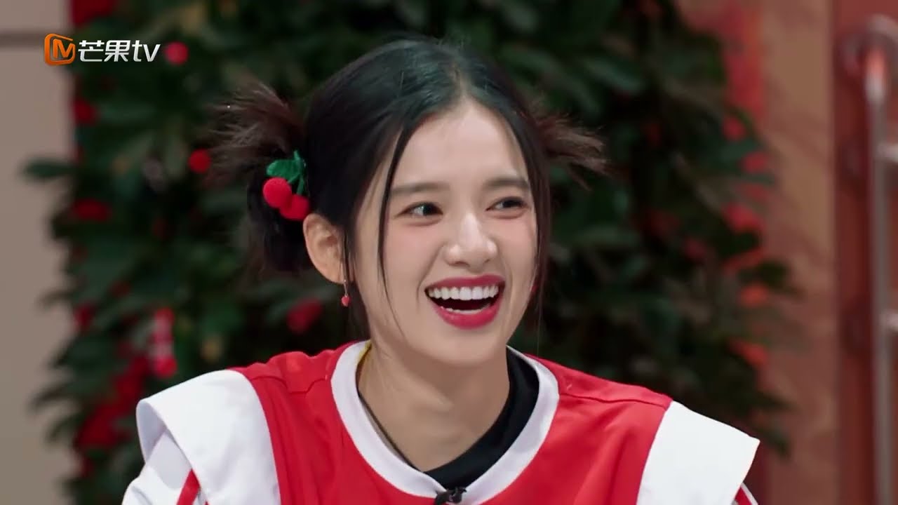 【未播花絮】探班好六街：滑溜溜未播片段大放送！张婧仪韩东君上演爆笑追逐 |《你好，星期六》超长花絮 | Hello Saturday BTS | MangoTV