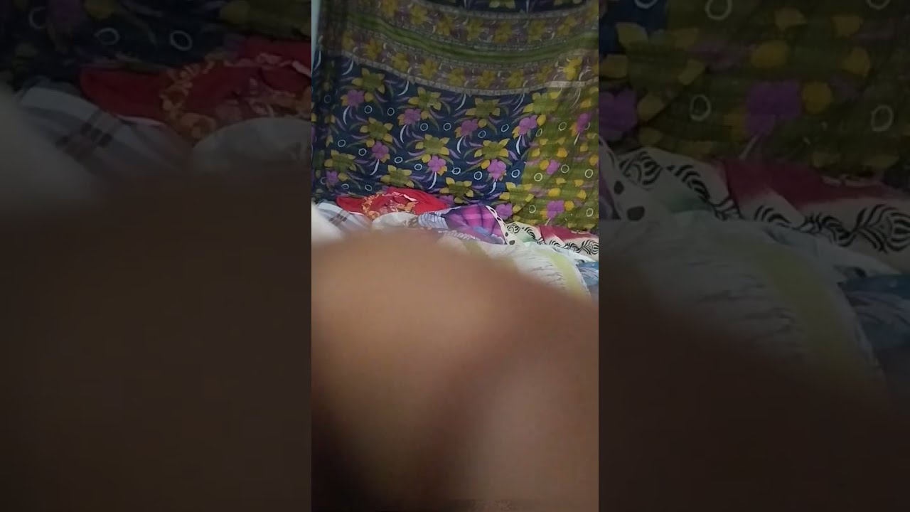 A relaxing satisfying video making in bed moment happy. #romantic 