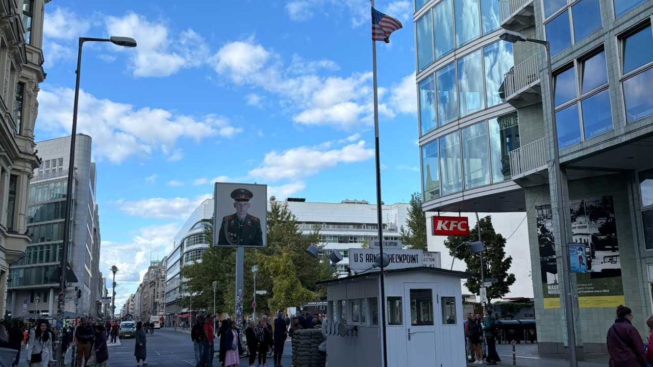 Checkpoint Charlie Berlin ‘II’