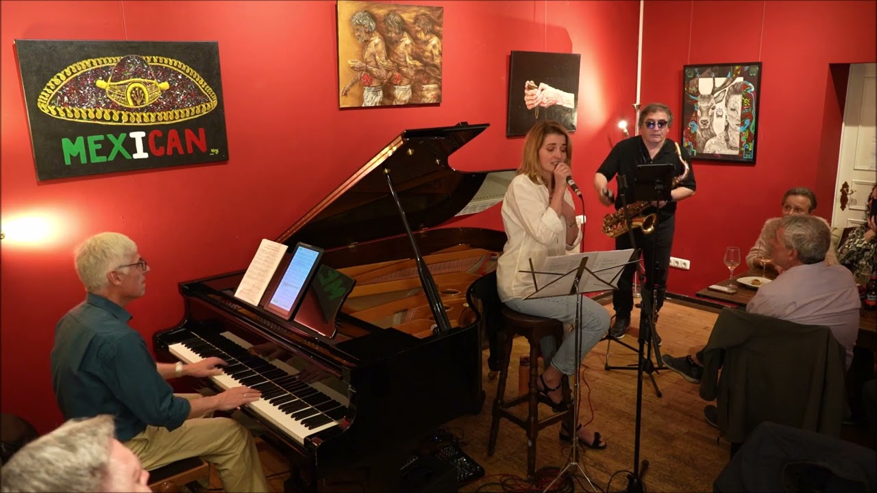 Für mich solls rote Rosen regnen - Julia McConnell, Horst Bittlinger & Néstor Benitez