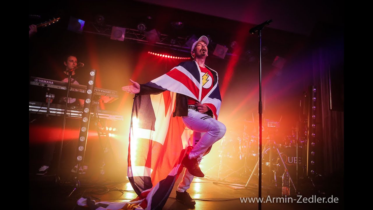 QUEEN MAY ROCK - A night at the living room (Live at the Groove  Bar)