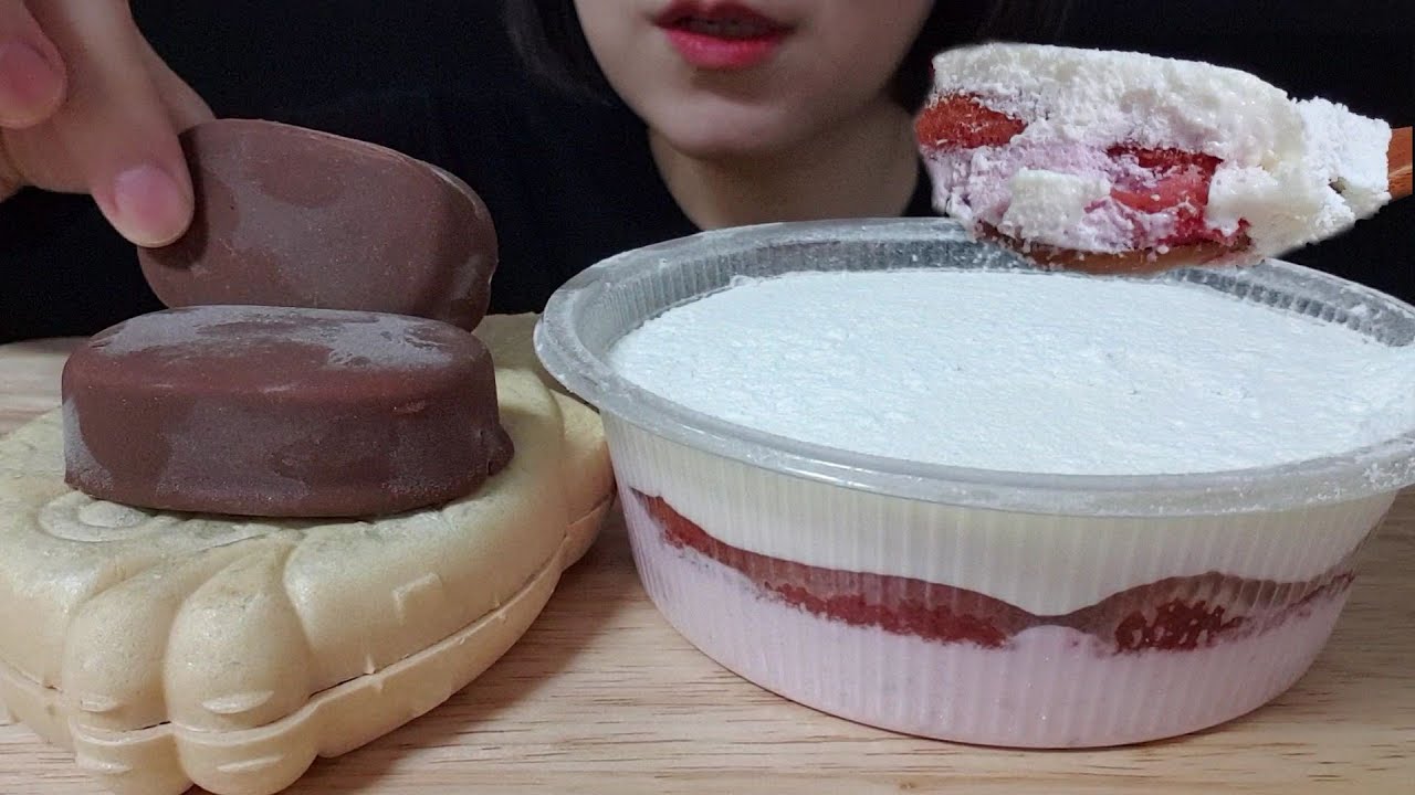 딸기 요거트 케이크, 아이스크림 먹방 Strawberry yogurt cake, ice cream mukbang