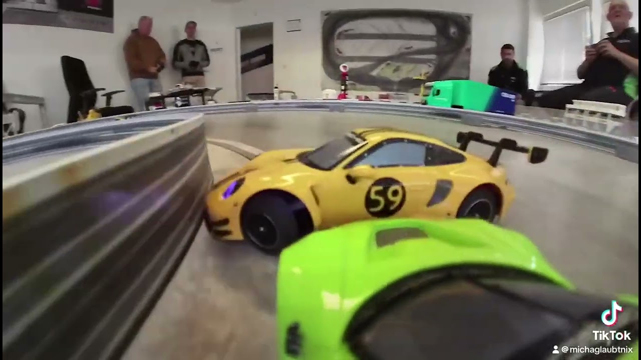 Carrera Hybrid Beta Treffen in der Dr!ft Mania Düsseldorf