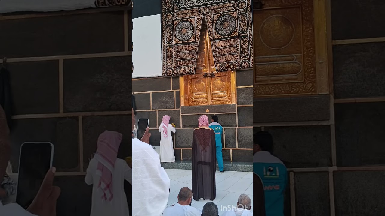 Holy kaaba cleaning before Namaaz e Magrib