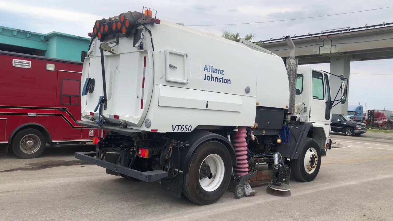 2007 Freightliner FC80 Johnston VT650 Street Sweeper