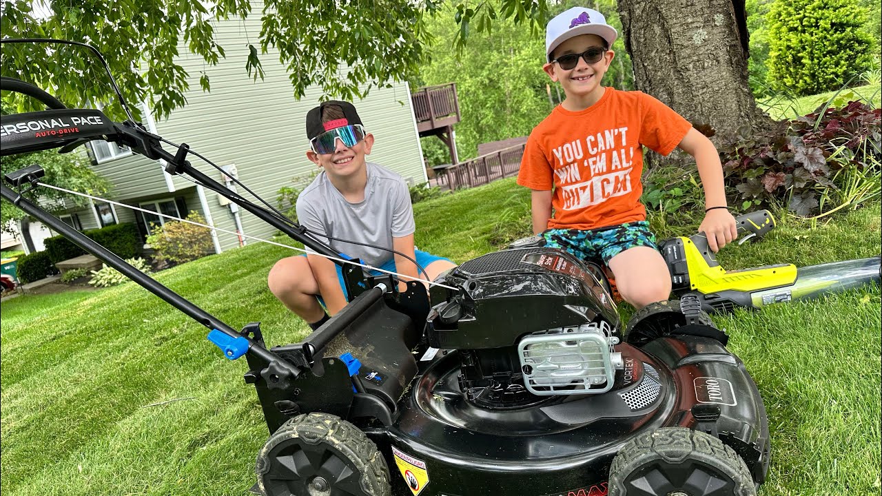 Post storm mowing and cleanup! #toro #toromower #mowing #satisfying #landscaping #storm #lawnmowing