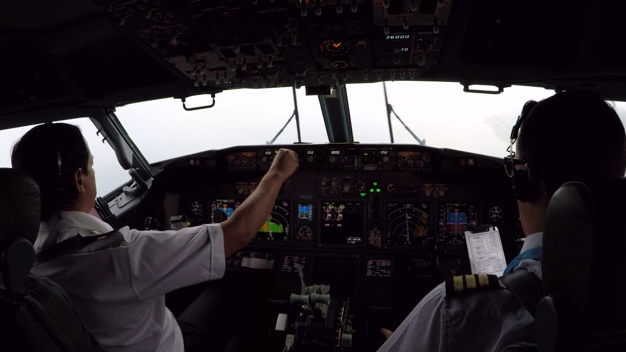 Boeing 737 800 - Approach  and landing - Ushuaia - Argentina -
