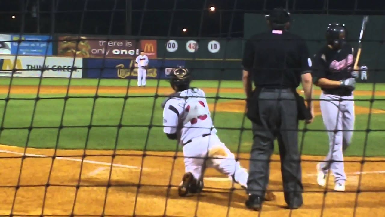 Nashville RHP Tim Dillard vs Sacramento LF Scott Moore, 5.13.13