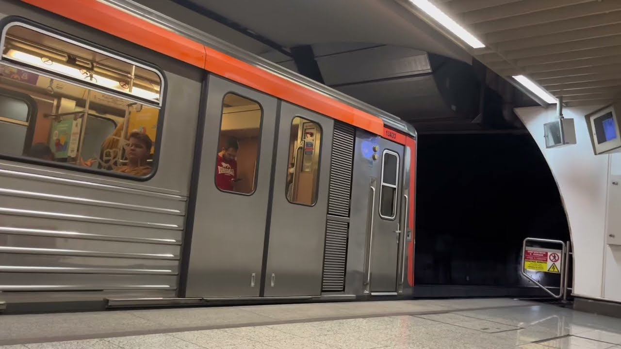 Athens Metro: Trains at Panepistimio station