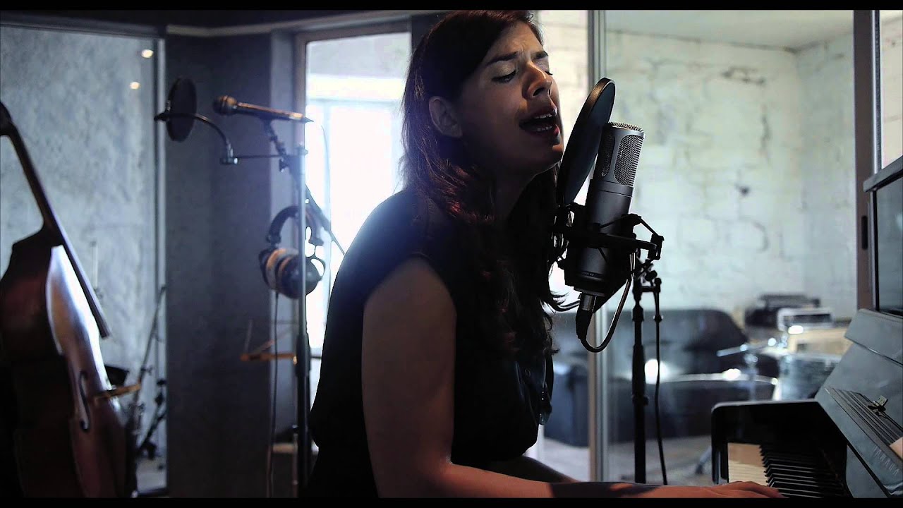 Paola Vera Cover 