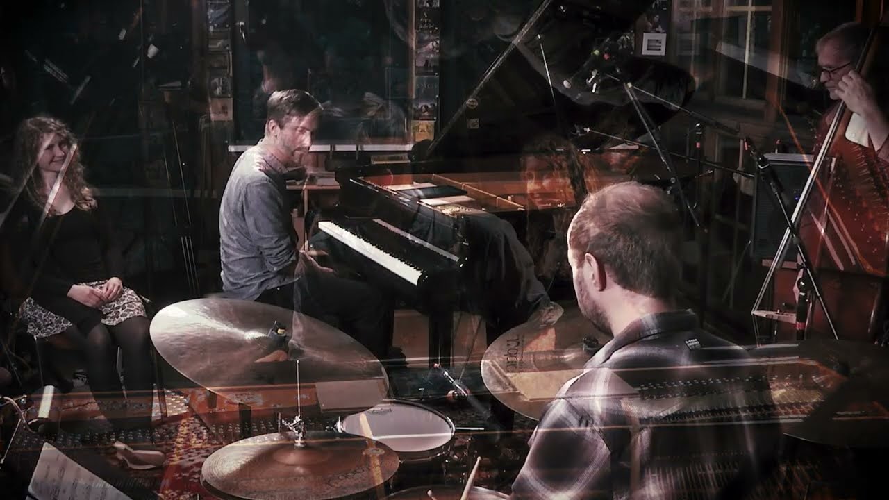 Fingertips (Emilíana Torrini) - Live at Waldhausstudio