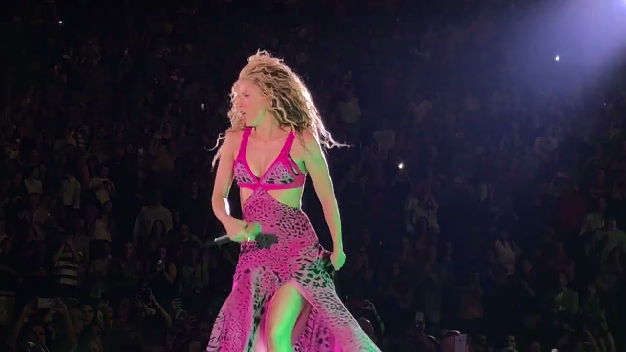 Shakira - Hips Don't Lie (El Dorado Tour, NYC, 8/10/2018 (4K, 60FPS, HQ Audio)