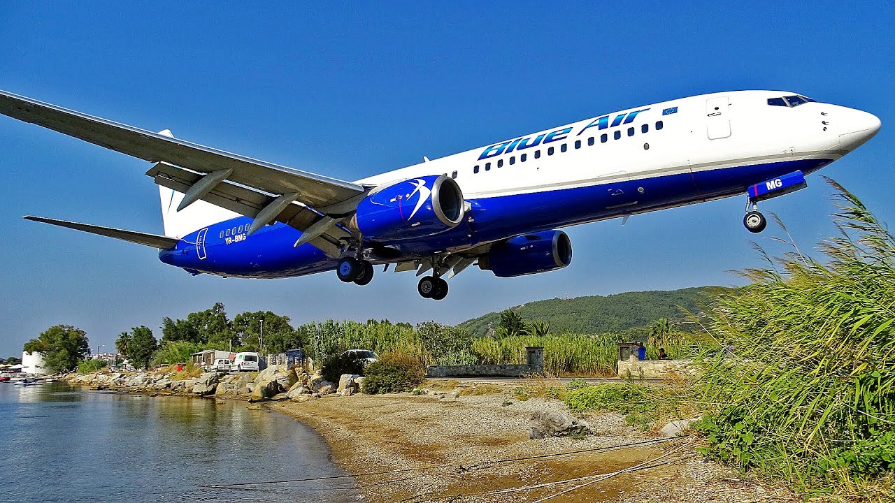 LOWEST LANDING? Blueair Boeing 737 Landing at Skiathos - Onboard camera