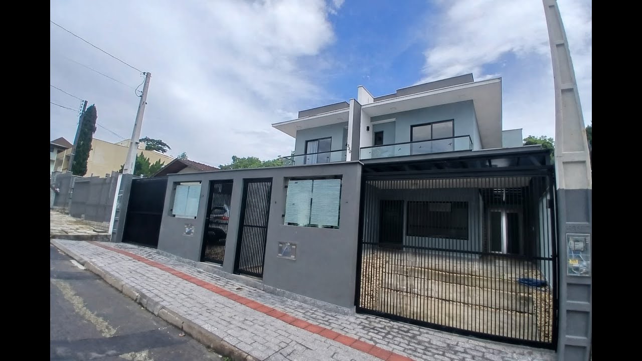Venda - Geminado com 3 quartos no Bom Retiro em Joinville