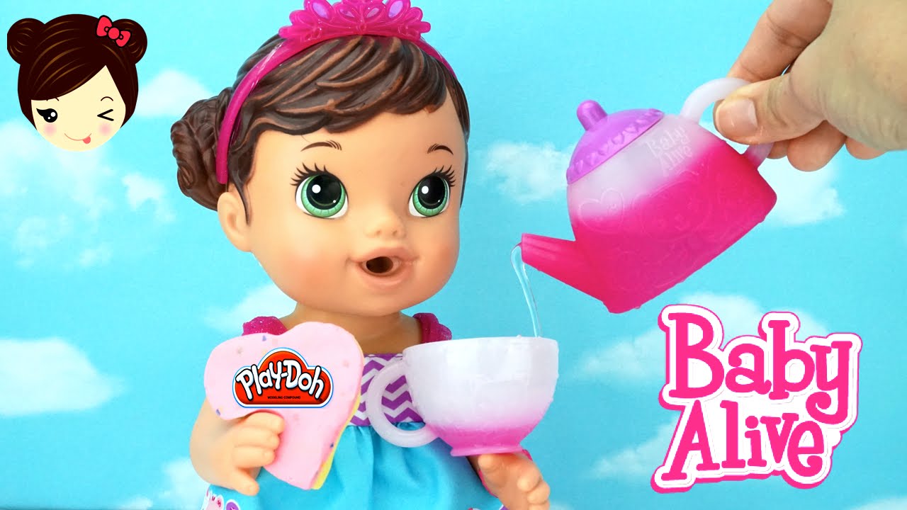 Baby Alive Muñeca - Hora del Te con Play Doh Galletas + Hace PIPI en pañal