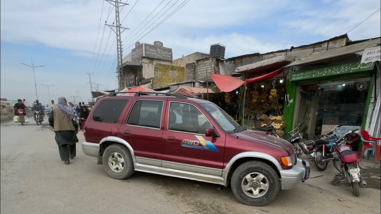 Driving from Ghazi to Jallo  🇵🇰 (side view)