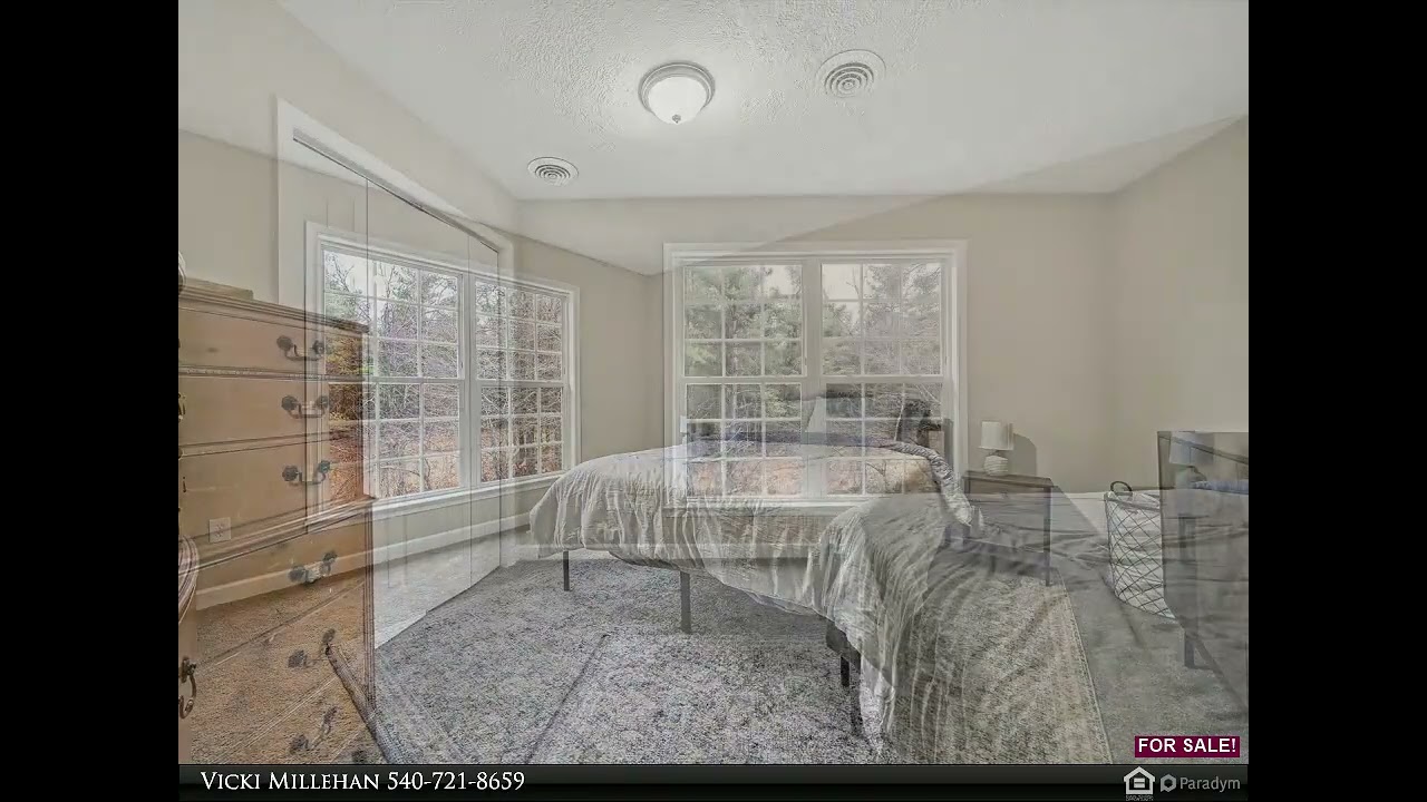 Berkshire Hathaway HomeServices Smith Mountain Lake Real Estate - 202 Panther DR SE