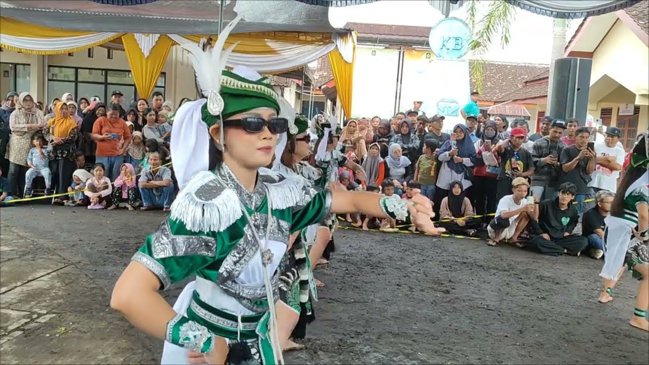 Putri Pramesti Swastika♦Jathilan Kedung Asmoro