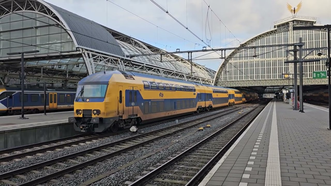 14-03-2026, Amsterdam Centraal: DDZ 7639 (IC 3056; Nijmegen - Den Helder)