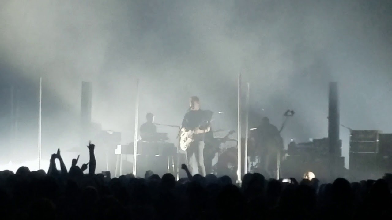Queens of The Stone Age - Mexicola - Agganis Arena,  Boston,  10-21-17