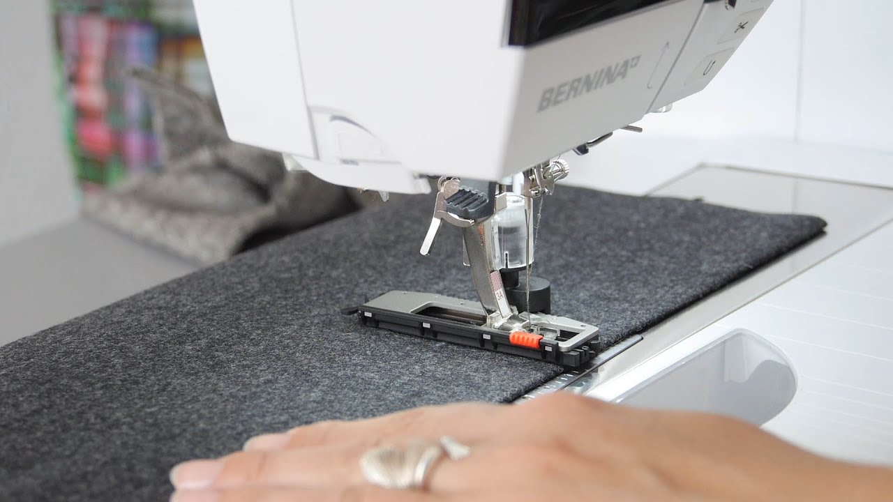 Tutorial: how to sew buttonholes with the BERNINA presser feet no. 3, 3A, 3B and 3C