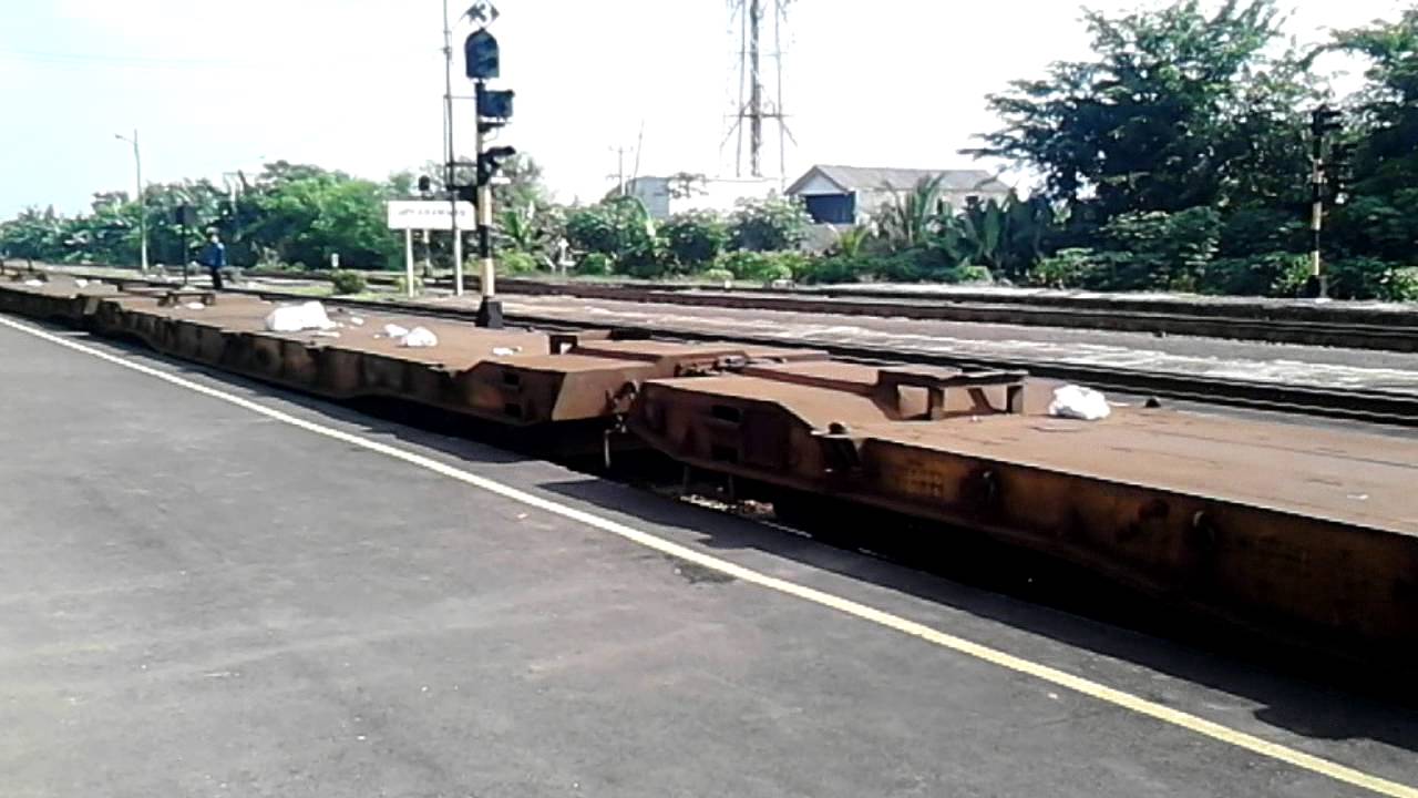 KA Barang Container BLB di Karawang #2