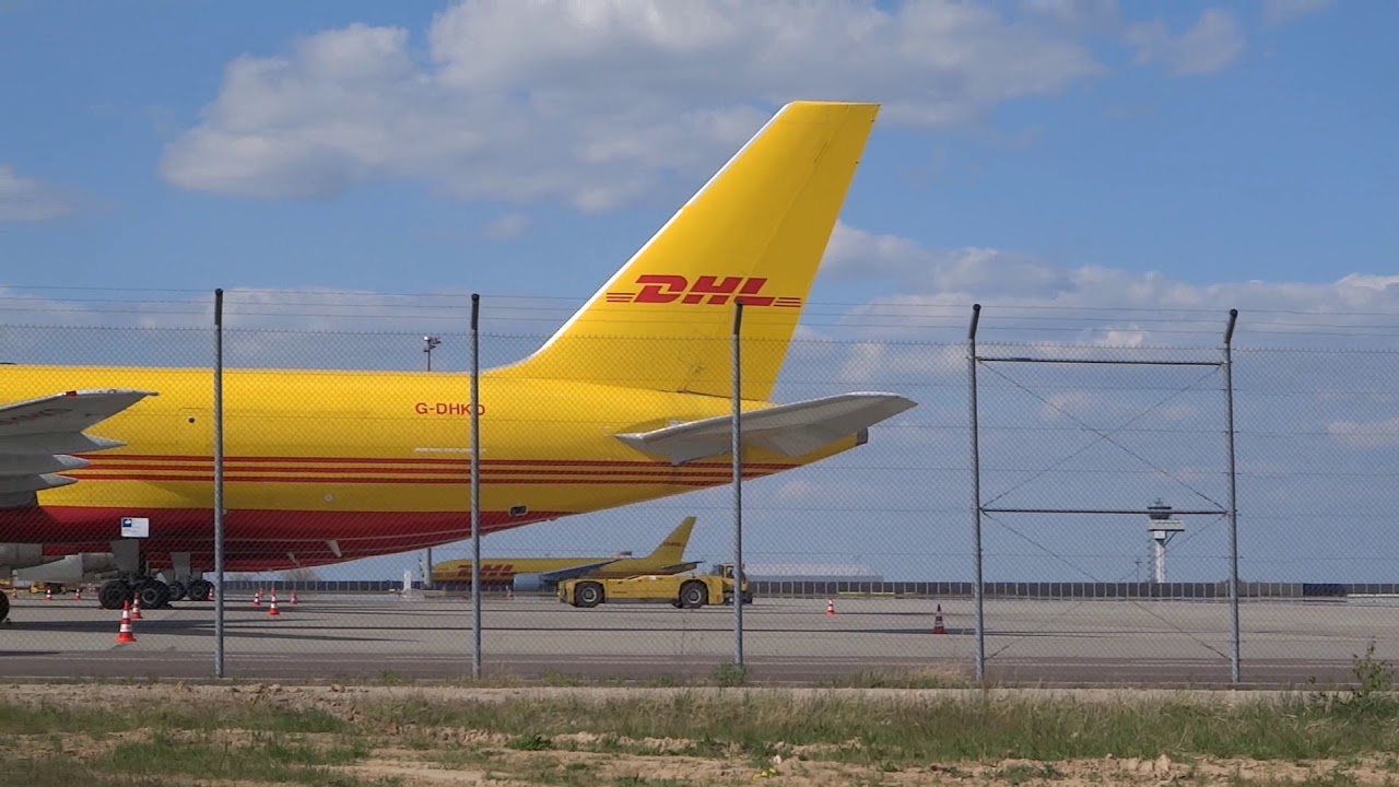 DHL/Antonw Luftfracht Drehkreuz Leipzig  LEJ