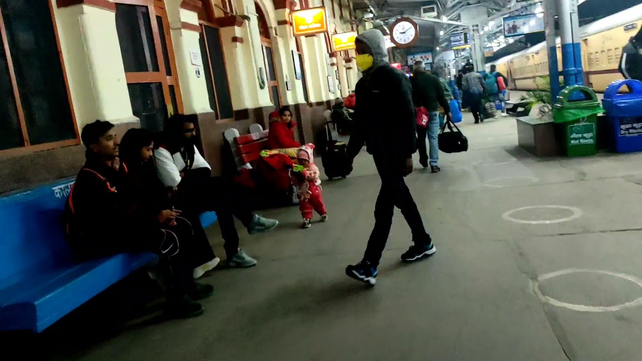 Kalka Railway Station Retiring Room || Shimla Manali Tour|| Travel Vlog