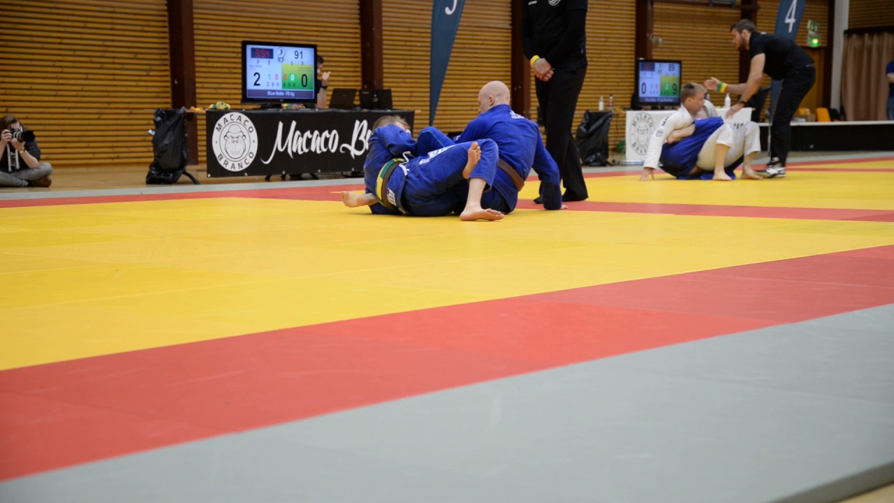 BJJ Finnish Open 2017 Miehet Ruskea/mustavöiset -76Kg: Tommi Pulkkanen vs Joni Kainulainen