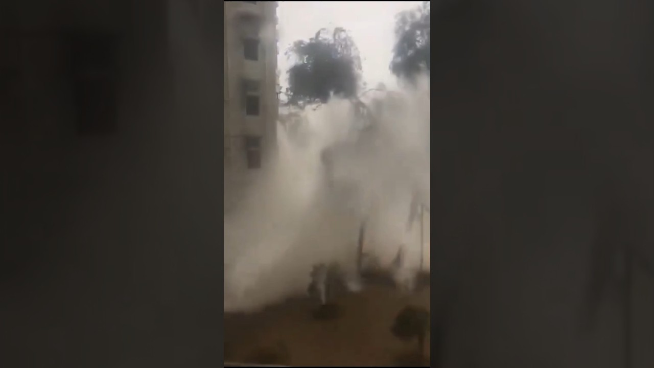 🌊 Unstoppable Flood Leaves a City Underwater!#flood#flashflood#naturaldisaster#shorts