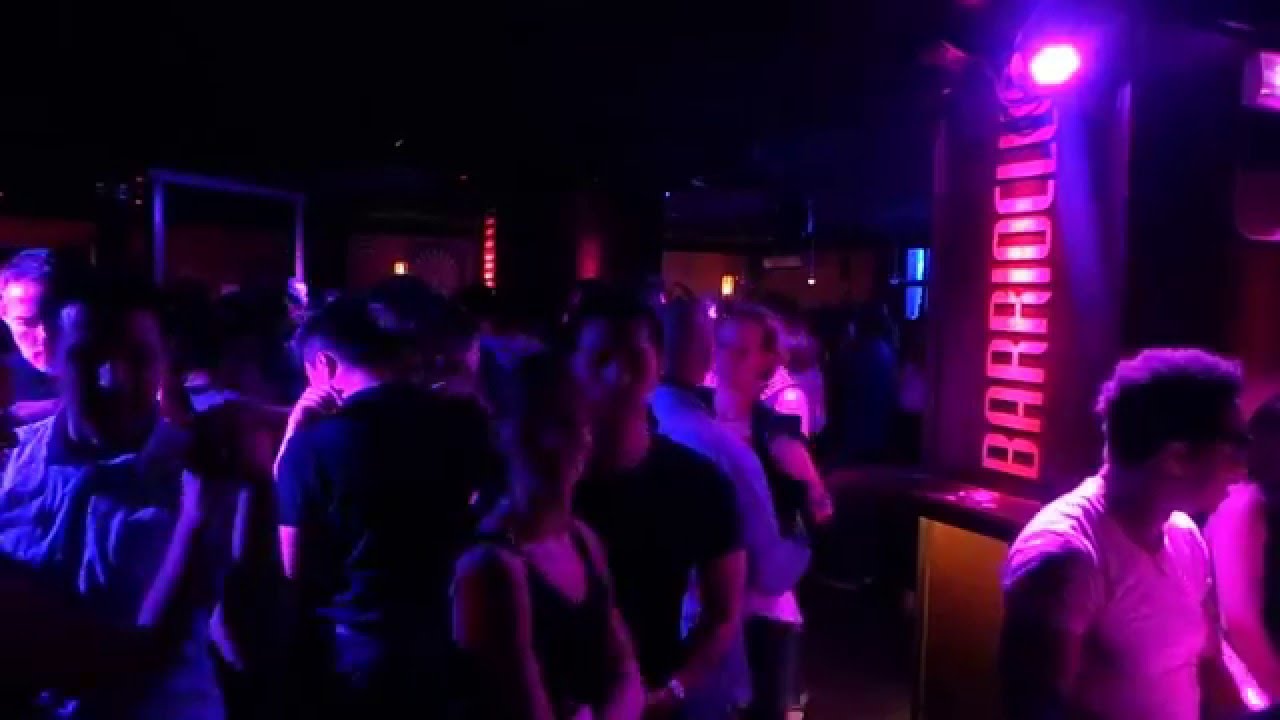 ESCUELA DE BAILE PASAPORTE LATINO Pr&eacute;sent: Tous Les Mardis Latino Elegante au BARRIO CLUB