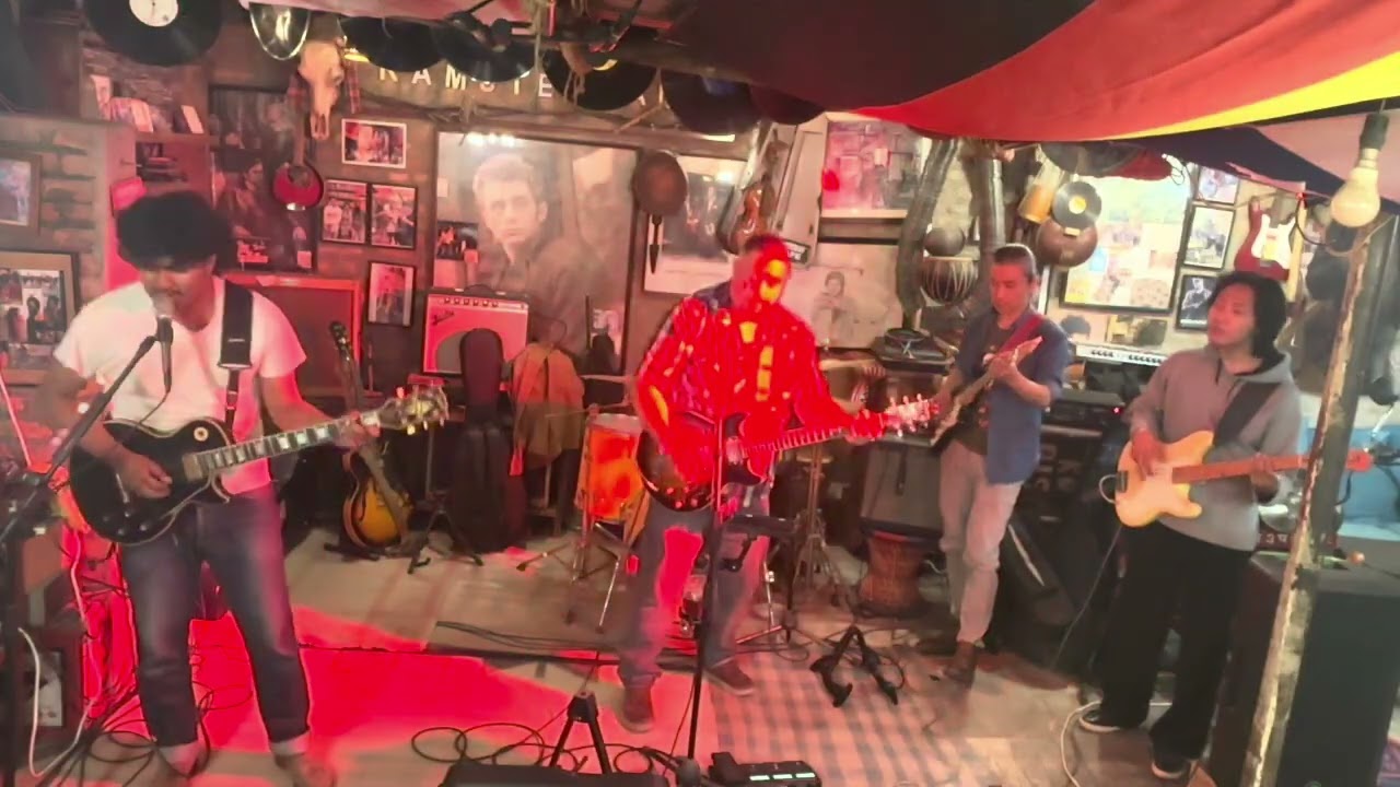 Rockin in the Free World   030126