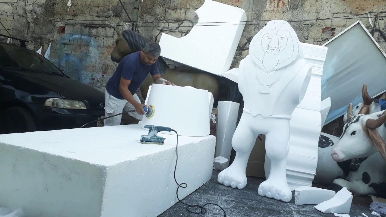 Escultura em isopor