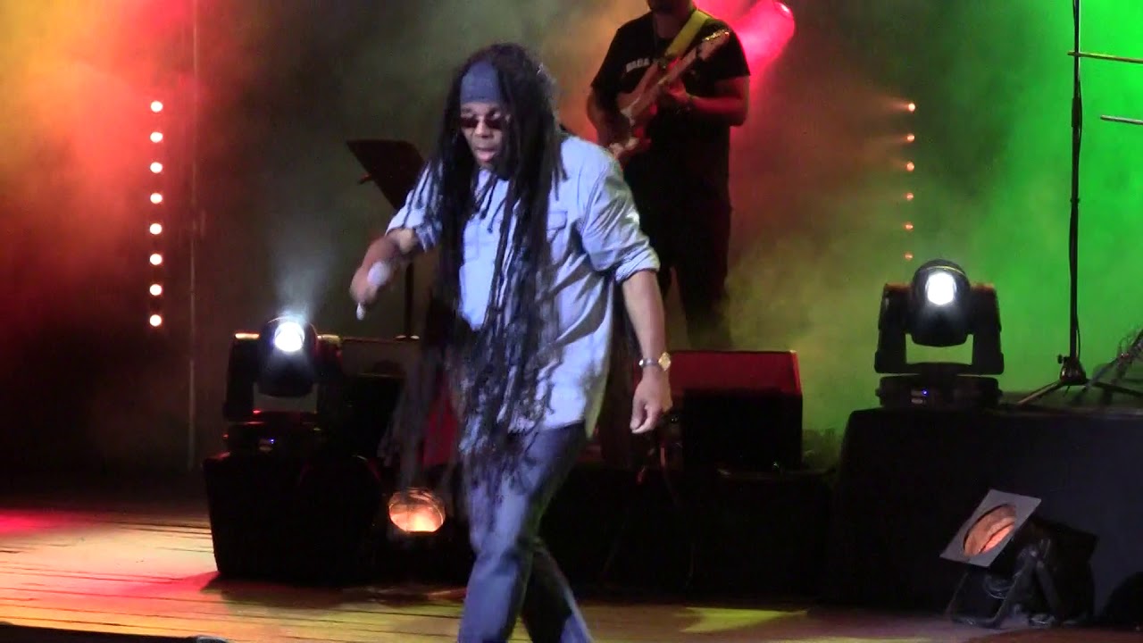 NA ESSAYER  MEDLEY NOUT SEGGAE MALOGGAE THÉÂTRE ST GILLES LE 05 OCTOBRE 2019