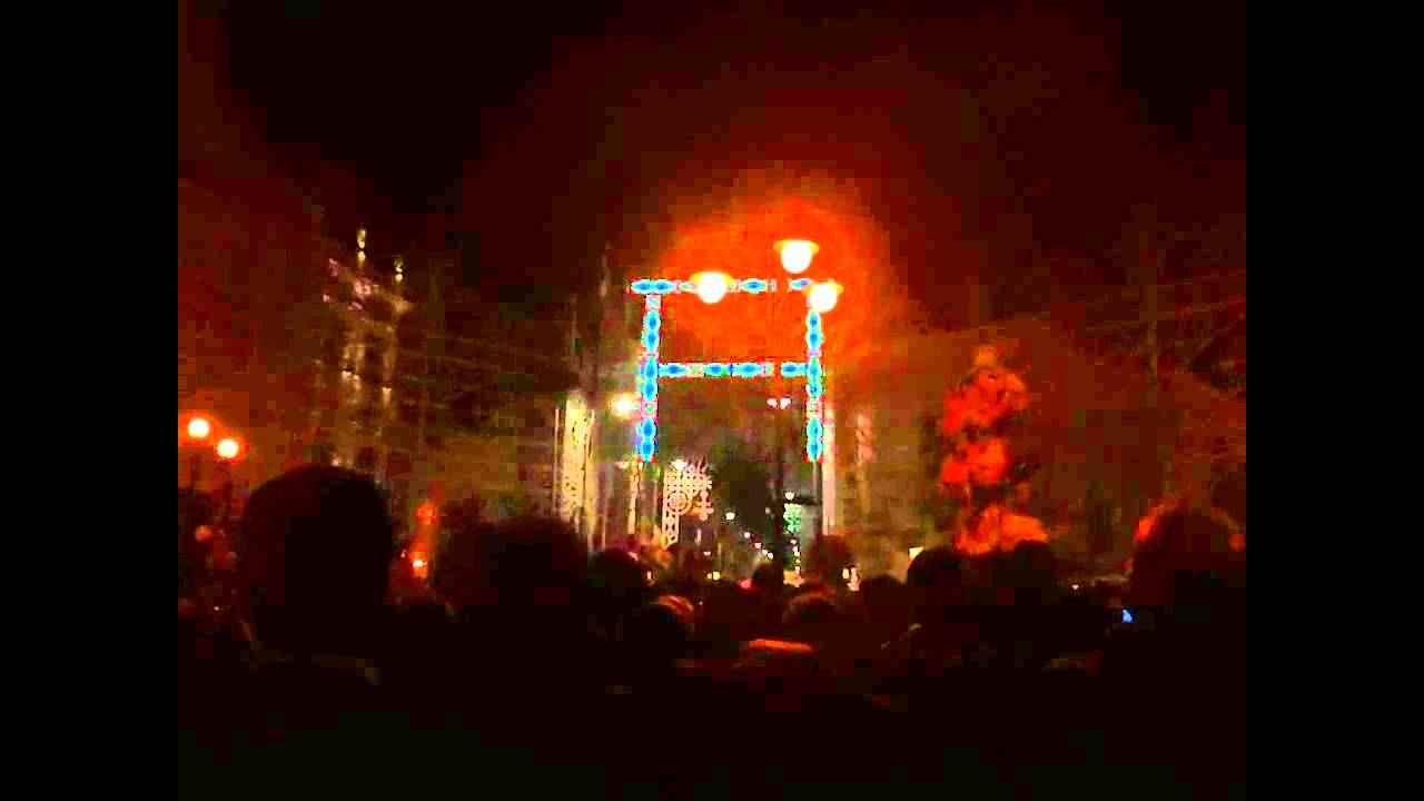 Santeramo apparato - luminarie - luci sant'erasmo 2013 a ritmo di musica HD